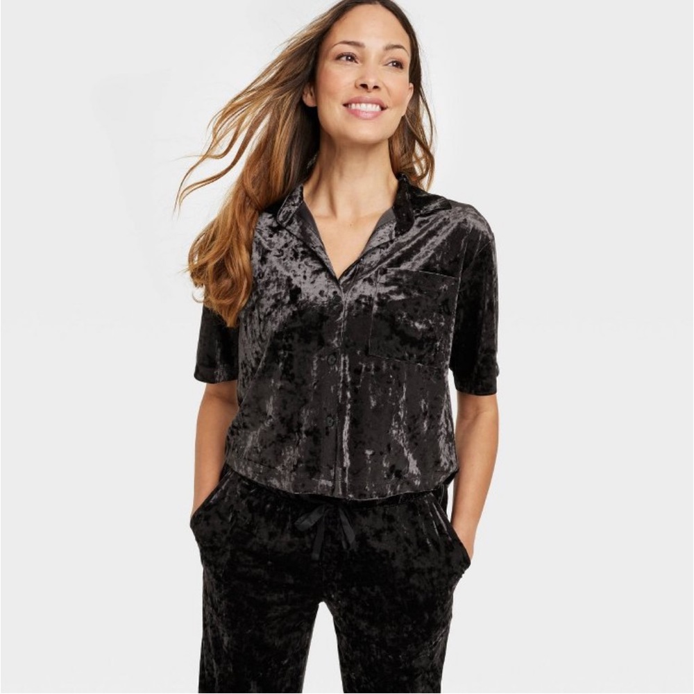 NWT! TOP ONLY! Women's Luxe Velour Pajama Top- Stars Above Black XS